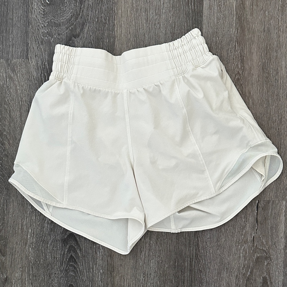 Lululemon high rise hottie hot short